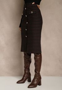 Renee - Czarna Tweedowa Spódnica Ołówkowa w Kratę z Guzikami Aretusa. Okazja: na spotkanie biznesowe. Stan: podwyższony. Kolor: czarny. Styl: biznesowy #4