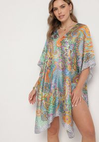 Born2be - Zielone Ponczo z Wiskozy z Jedwabiem w Abstrakcyjny Wzór Idellora. Okazja: na co dzień. Kolor: zielony. Materiał: jedwab, wiskoza. Styl: casual #6