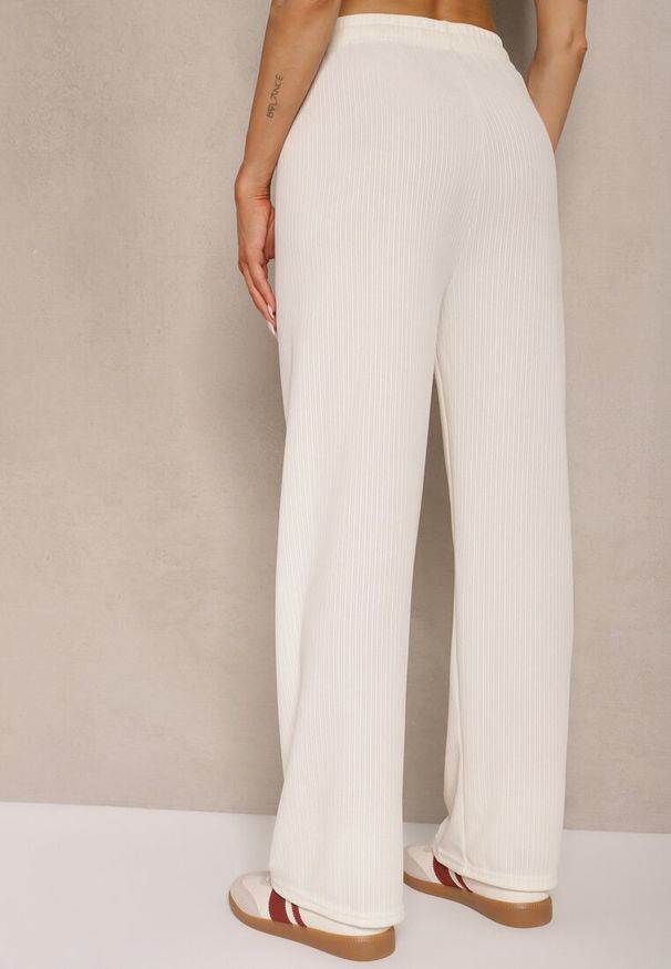 Renee - Jasnobeżowe Spodnie o Szerokim Kroju High Waist Savianne. Okazja: na co dzień. Stan: podwyższony. Kolor: beżowy. Sezon: wiosna. Styl: casual