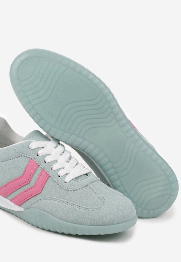 Born2be - Jasnozielone Sneakersy w Typie Tenisówek z Ozdobnymi Paskami Zommea. Zapięcie: pasek. Kolor: zielony