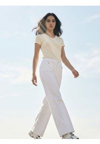 Sinsay - Jeansy wide leg - biały. Kolor: biały