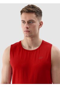 4f - Tank top treningowy regular z materiału z recyklingu męski - czerwony. Kolor: czerwony. Materiał: materiał. Wzór: jednolity, ze splotem, gładki. Sport: fitness