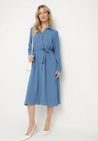 Born2be - Niebieska Koszulowa Sukienka z Materiałowym Paskiem Vivinara. Okazja: na imprezę, na co dzień. Kolor: niebieski. Materiał: materiał. Typ sukienki: koszulowe. Styl: elegancki, casual #1