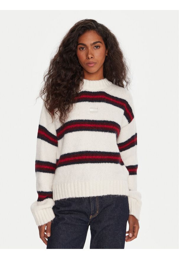 Tommy Jeans Sweter Badge DW0DW21679 Écru Relaxed Fit. Materiał: syntetyk