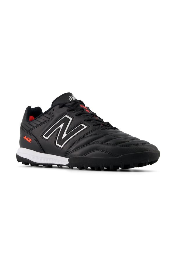Turfy męskie New Balance 442 PRO TF V2 MS41TBK2 – czarne. Okazja: na co dzień. Kolor: czarny. Materiał: syntetyk, materiał, guma, skóra. Szerokość cholewki: normalna. Sport: bieganie, fitness