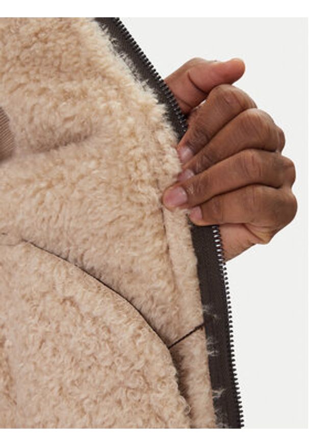 Guess Kożuch M5BL28 W2310 Brązowy Regular Fit. Kolor: brązowy. Materiał: syntetyk