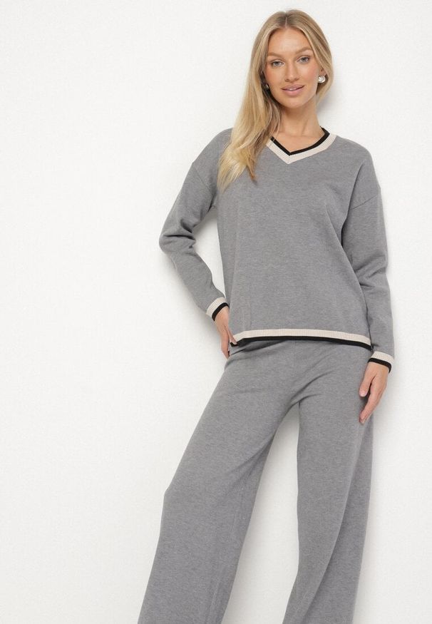 Born2be - Szary Dzianinowy Komplet z Ozdobną Lamówką Sweter i Szerokie Spodnie Ralenae. Kolor: szary. Materiał: dzianina