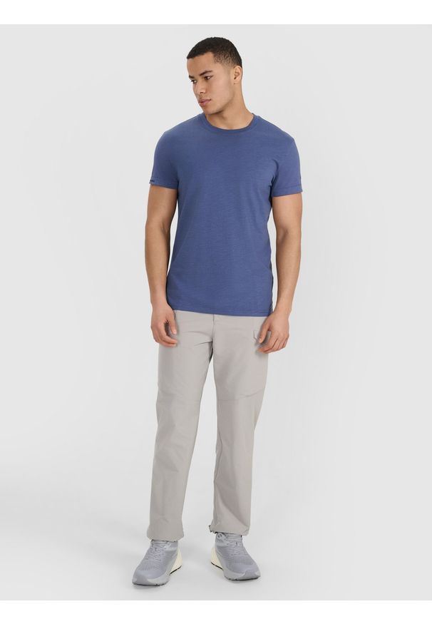 4f - 4F T-shirt regular gładki męski - granatowy XXL. Okazja: na co dzień. Kolor: niebieski. Materiał: bawełna, dzianina, jersey. Długość rękawa: krótki rękaw. Długość: krótkie. Wzór: gładki. Styl: klasyczny, casual, sportowy