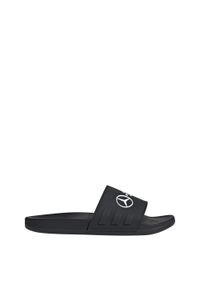 Adidas - Klapki Mercedes - AMG Petronas Formula One Team adilette Comfort. Kolor: biały, wielokolorowy, czarny. Styl: klasyczny