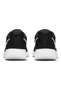Buty Nike Tanjun M DJ6258-003 czarne. Okazja: na co dzień. Kolor: czarny. Materiał: materiał. Szerokość cholewki: normalna. Model: Nike Tanjun #11