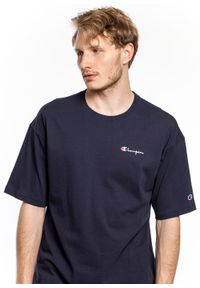 Koszulka Champion Premium Small Script Logo Crewneck T-Shirt (214282-BS501). Kolor: niebieski. Materiał: materiał