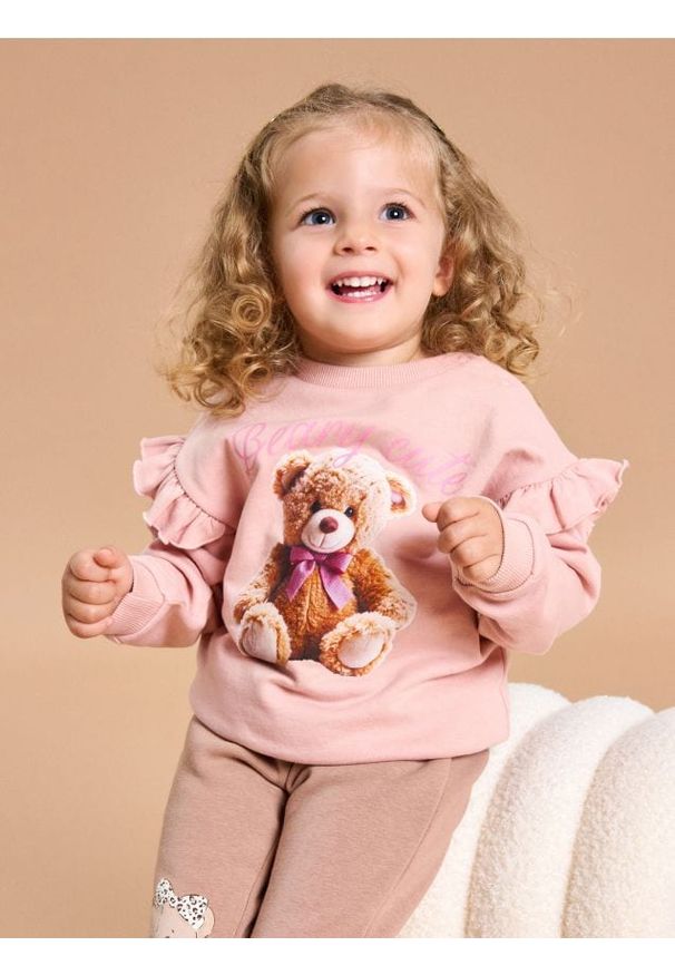 Sinsay - Bluza z falbanami przy rękawach z misiem - różowy. Kolor: różowy