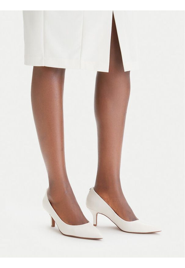 Nine West Czółenka CEO-CD25-032-1 Biały. Kolor: biały. Materiał: materiał