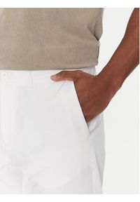BOSS Spodnie materiałowe T_Commuter-Slim 50534303 Biały Slim Fit. Kolor: biały. Materiał: syntetyk