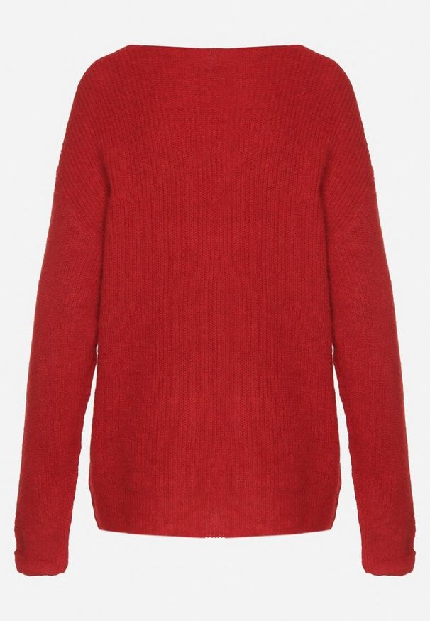 Born2be - Czerwony Sweter z Dodatkiem Wełny i Trójkątnym Dekoltem Esmina. Okazja: na co dzień. Kolor: czerwony. Materiał: wełna. Styl: klasyczny, casual, elegancki