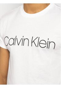Calvin Klein T-Shirt Front Logo K10K104063 Biały Regular Fit. Kolor: biały. Materiał: bawełna #3