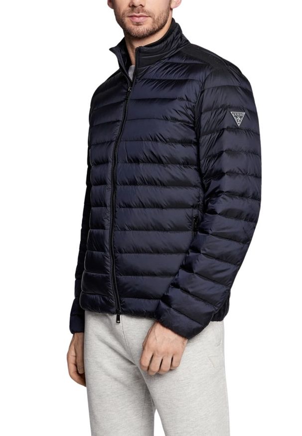 Guess - GUESS Granatowa kurtka męska Light Packable Realdown JKT, Rozmiar M. Kolor: niebieski. Materiał: puch, poliamid. Styl: elegancki