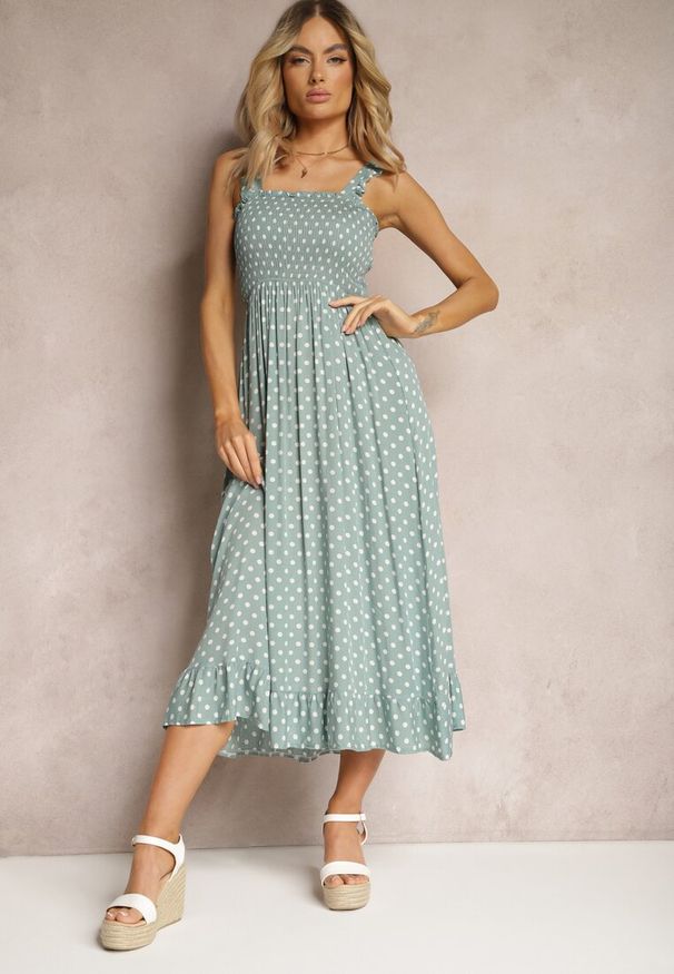 Renee - Zielona Rozkloszowana Sukienka z Wiskozy z Gumką w Pasie i Falbanką Zanneli. Okazja: na co dzień. Kolor: zielony. Materiał: wiskoza. Typ sukienki: proste. Styl: elegancki, casual