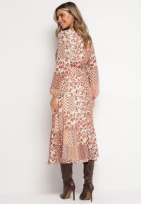Born2be - Beżowo-Różowa Rozkloszowana Sukienka Midi z Falbanką Caprina. Kolor: beżowy. Długość: midi