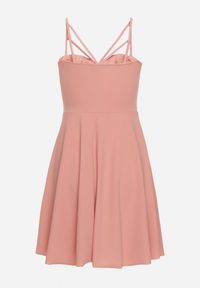 Born2be - Ciemnoróżowa Rozkloszowana Gorsetowa Sukienka na Ramiączkach z Usztywnianymi Miseczkami Brindia. Okazja: na co dzień, na imprezę. Typ kołnierza: dekolt gorset. Kolor: różowy. Materiał: jeans. Długość rękawa: na ramiączkach. Sezon: lato. Typ sukienki: gorsetowe. Styl: casual, klasyczny, wizytowy #4