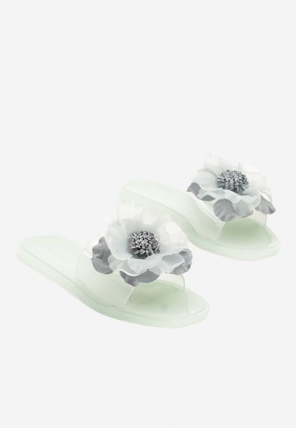 Born2be - Jasnozielone Klapki z Kwiatem 3D i Cyrkoniami Lurieta. Okazja: na co dzień. Kolor: zielony. Materiał: jeans, materiał. Wzór: kwiaty. Obcas: na obcasie. Styl: casual. Wysokość obcasa: niski