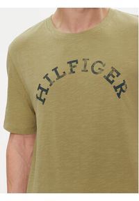TOMMY HILFIGER - Tommy Hilfiger T-Shirt Arched MW0MW34432 Zielony Regular Fit. Kolor: zielony. Materiał: bawełna