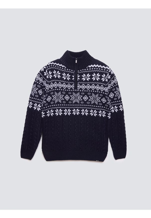 Big-Star - Sweter męski ze skandynawskim wzorem granatowy Kevino 403. Okazja: na co dzień. Typ kołnierza: kołnierzyk stójkowy. Kolor: niebieski. Materiał: dzianina, jeans. Długość: krótkie. Wzór: ze splotem. Styl: klasyczny, casual, elegancki