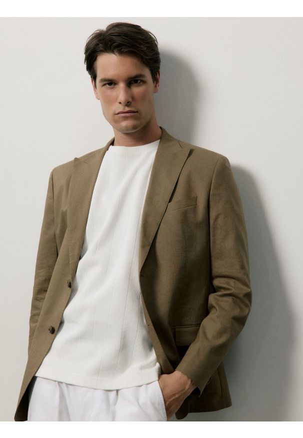 Reserved - Marynarka slim fit z dodatkiem konopi - warm olive. Materiał: bawełna