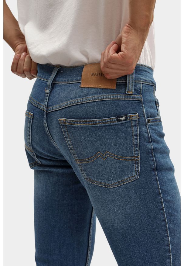 Męskie Spodnie Jeansowe Mustang Style Tramper Straight Denim Blue 1016809 5000 502
