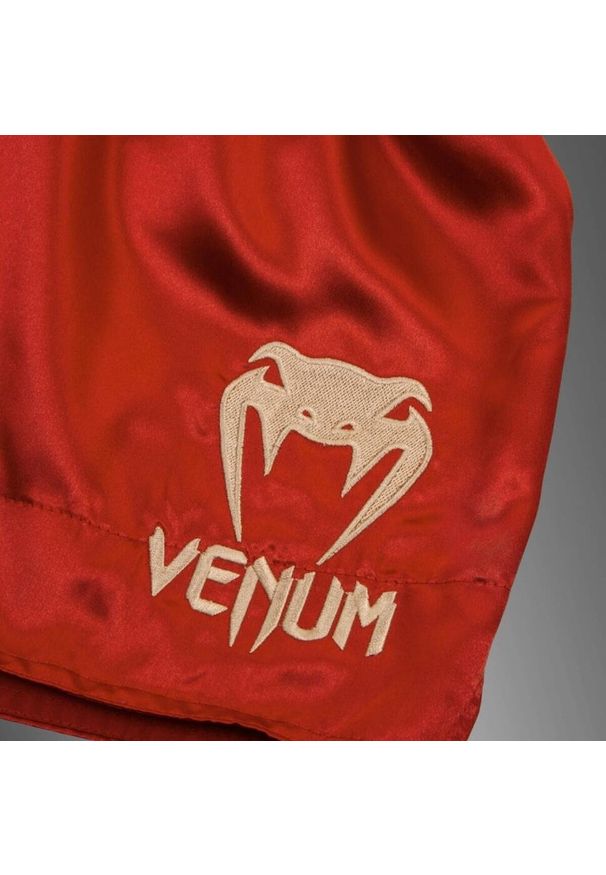 Spodenki do Muay Thai męskie VENUM Classic shorts. Kolor: czerwony