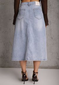 Renee - Niebieska Spódnica Jeansowa z Bawełną High Waist i Rozcięciem na Nogę Cinadessa. Okazja: na spacer, na co dzień. Stan: podwyższony. Kolor: niebieski. Materiał: bawełna, jeans. Styl: casual #8