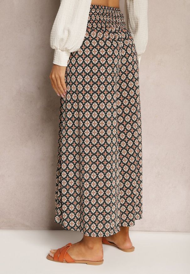 Renee - Ciemnozielone Szerokie Spodnie Kuloty z Gumką w Pasie Zaphelia. Okazja: na co dzień, do pracy. Stan: podwyższony. Kolor: zielony. Materiał: materiał. Styl: casual, elegancki