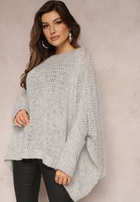 Renee - Szary Luźny Sweter Dzianinowy w Stylu Ponczo Nattava. Okazja: na co dzień. Typ kołnierza: dekolt w łódkę. Kolor: szary. Materiał: dzianina. Styl: casual, elegancki, wizytowy