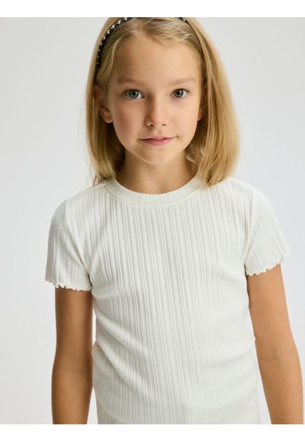 Reserved - Bawełniana bluzka w prążki - złamana biel. Materiał: bawełna. Wzór: prążki