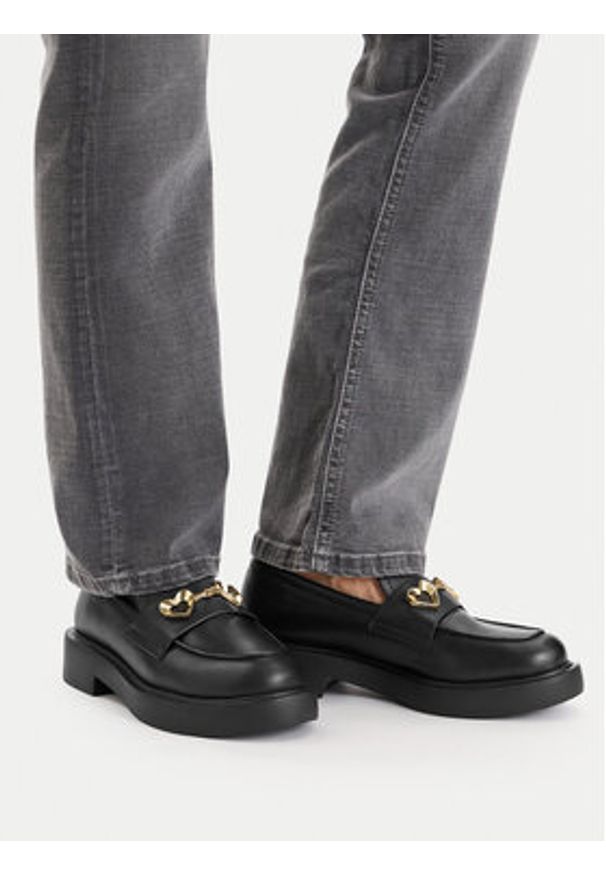 Love Moschino - LOVE MOSCHINO Loafersy JA10094G1NIA000038 Czarny. Kolor: czarny. Materiał: skóra