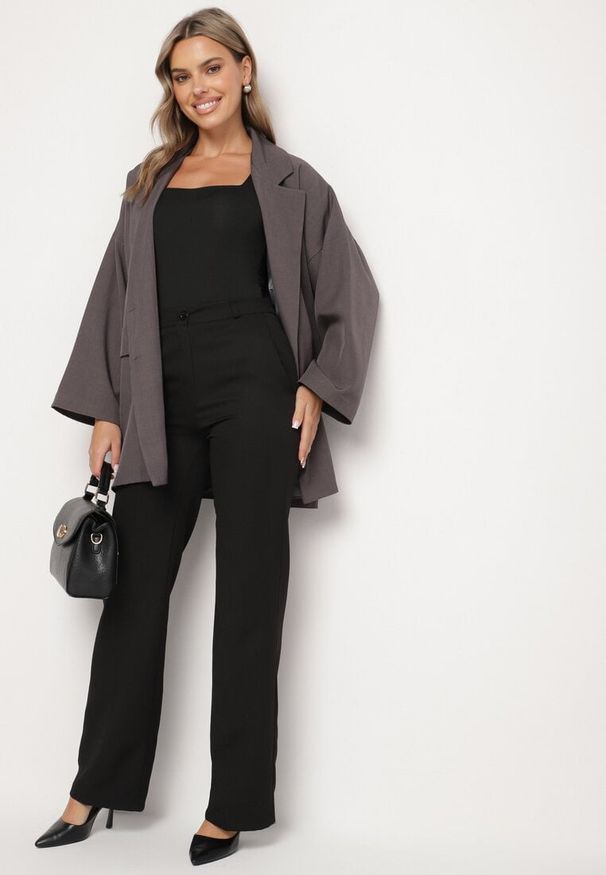 Born2be - Szara Marynarka Oversize Dwurzędowa z Imitacją Kieszeni Tinnielle. Okazja: na co dzień. Kolor: szary. Materiał: jeans. Styl: wizytowy, casual