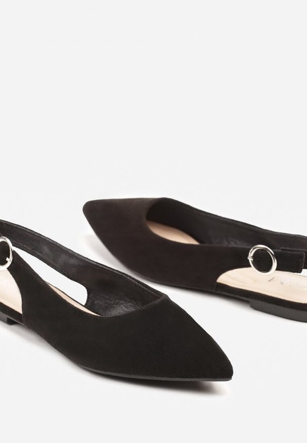 Renee - Czarne Sandały na Płaskiej Podeszwie Typu Slingback Nonarielae. Okazja: na co dzień. Zapięcie: sprzączka. Kolor: czarny. Obcas: na płaskiej podeszwie. Styl: klasyczny, elegancki, casual