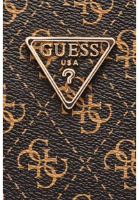Guess - GUESS Brązowa damska shopperka logowana Noelle Tote. Kolor: brązowy. Materiał: skórzane #8