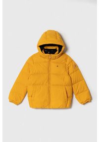 TOMMY HILFIGER - Tommy Hilfiger kurtka puchowa dziecięca kolor żółty. Okazja: na co dzień. Kolor: żółty. Materiał: puch. Styl: casual #1