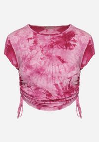 Born2be - Fuksjowy T-shirt Tie-Dye z Wiskozy o Krótkim Fasonie Haliarissa. Okazja: na co dzień. Kolor: różowy. Materiał: wiskoza. Długość: krótkie. Styl: casual #7