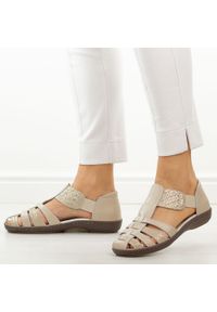 Beżowo-złote skórzane sandały damskie T.Sokolski 622. Zapięcie: bez zapięcia. Kolor: beżowy. Materiał: skóra. Sezon: lato #1
