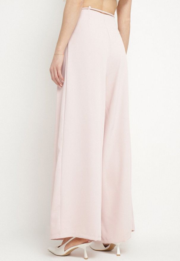 Born2be - Różowe Spodnie z Wysokim Stanem i Szerokimi Nogawkami Wiązane w Pasie Vikonni. Okazja: na co dzień, na spotkanie biznesowe, do pracy. Stan: podwyższony. Kolor: różowy. Styl: casual, biznesowy, elegancki, klasyczny