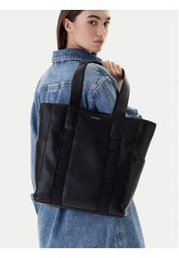 Calvin Klein Torebka Webbing Strap Tote LV04F3289G Czarny. Kolor: czarny. Materiał: skórzane #2