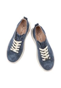 Granatowe Sneakersy Filippo Zamszowe Buty Damskie Na Platformie. Okazja: na co dzień. Zapięcie: sznurówki. Kolor: niebieski. Materiał: zamsz. Obcas: na platformie. Sport: turystyka piesza #6