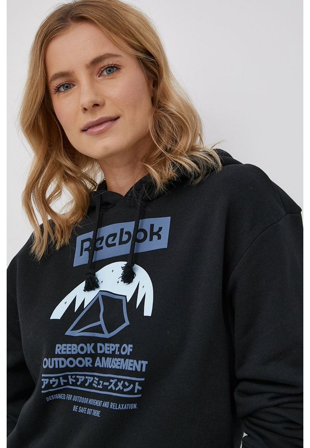 Reebok Classic Bluza bawełniana kolor czarny z kapturem z nadrukiem. Okazja: na co dzień. Typ kołnierza: kaptur. Kolor: czarny. Materiał: bawełna. Wzór: nadruk. Styl: casual