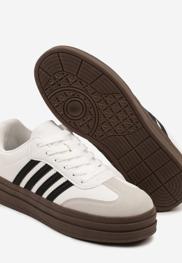 Renee - Biało-Czarne Sneakersy Kultowe Tenisówki na Grubej Podeszwie z Tłoczeniami Ellimia. Okazja: na co dzień. Kolor: biały. Materiał: jeans