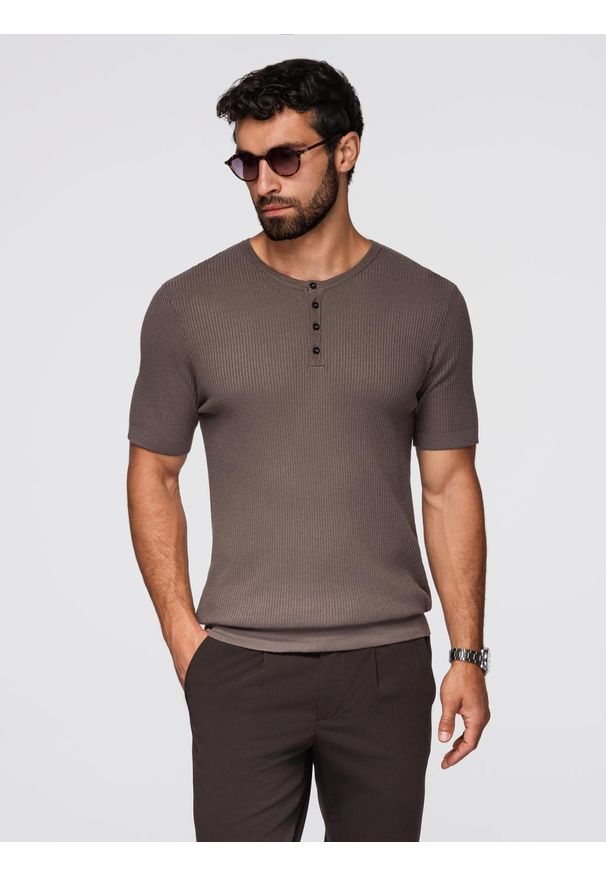 Ombre Clothing - T-shirt męski dzianinowy z guzikami przy dekolcie – popielaty V4 - Rozmiar: XXL. Okazja: na co dzień. Kolor: szary. Materiał: dzianina. Wzór: paski. Styl: casual, elegancki