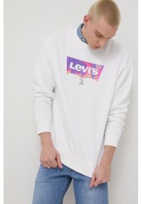 Levi's® - Levi's bluza męska kolor biały z nadrukiem. Okazja: na spotkanie biznesowe. Kolor: biały. Materiał: włókno, dzianina. Wzór: nadruk. Styl: biznesowy
