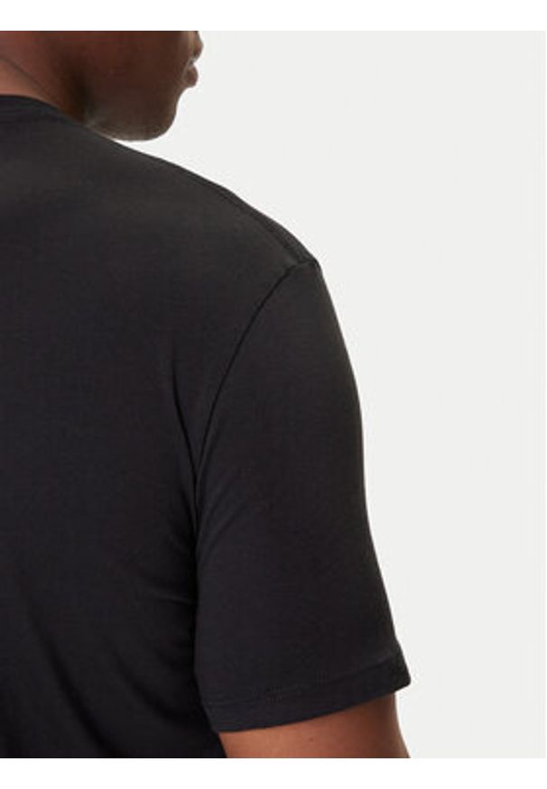 Calvin Klein Jeans T-Shirt Glitched Logo LV04RC858G Czarny Regular Fit. Kolor: czarny. Materiał: bawełna