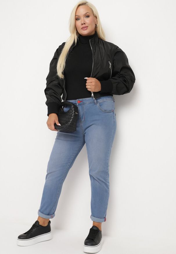 Born2be - Niebieskie Jeansy Skinny z Efektem Push-Up Nevellia. Okazja: na spacer. Kolor: niebieski. Wzór: aplikacja. Styl: elegancki